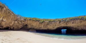 Hidden Beach Marietas Islands tour from Sayulita - Playa del Amor experience